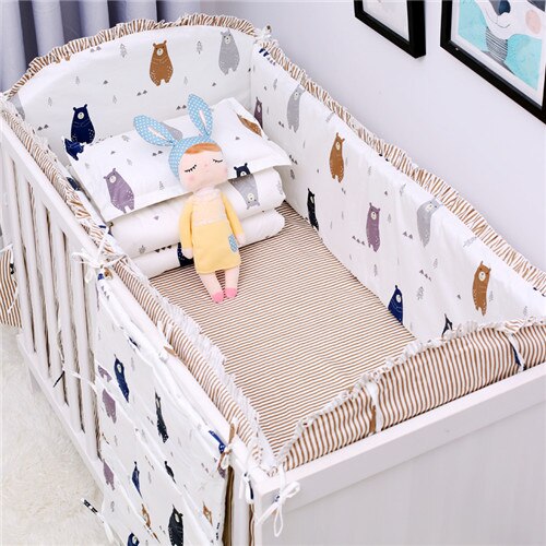6 stk / pakke tegneserie baby seng kofanger sæt bomuld baby sengetøj sæt til nyfødte toddle seng omkring linned barneseng mesh krybbe kofangere pad: Hvid