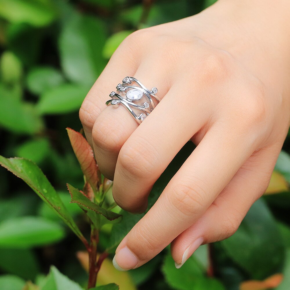 Luxo feminino anel de pedra de cristal branco clássico cor prata casamento grandes anéis para as mulheres na moda oco geométrico anel de noivado