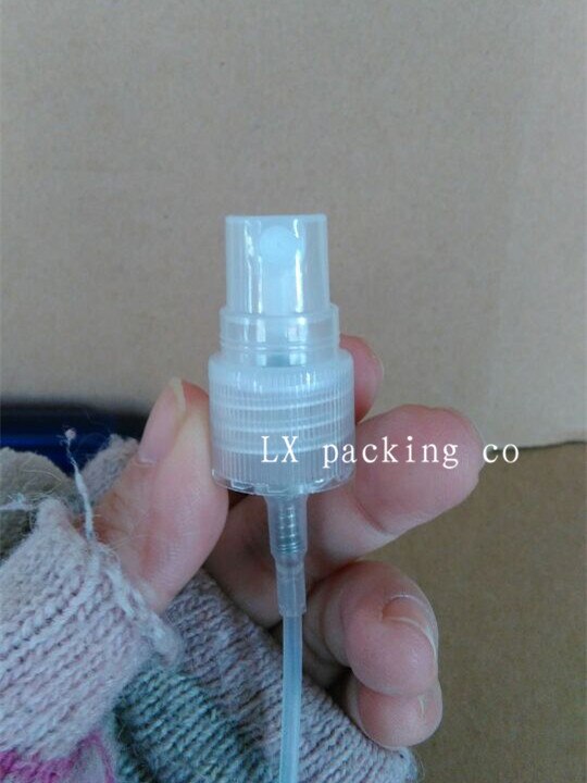 50 stuks 20ml 30ml 50ml 100ml blauwe plastic spray per parfumflesjes parfum toner lege verpakking lucifugaalflesjes