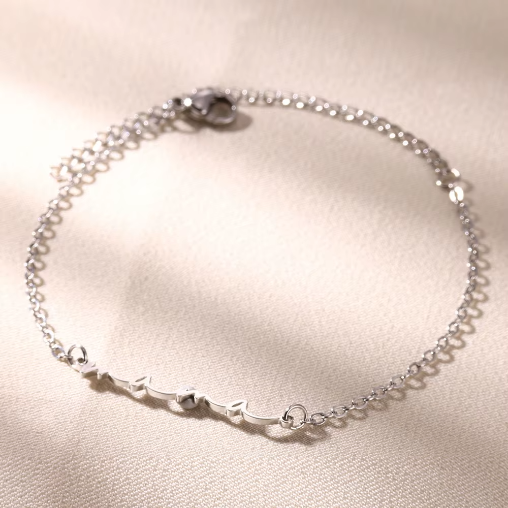 Delicate mini "mama" letter bracelet for women, gold-colored, stainless steel, elegant adjustable link chain, mother's day jewelry, mum gift: Light yellow gold color