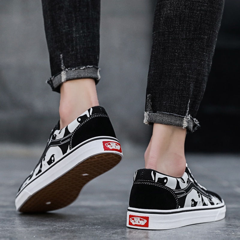 Chaussures pour hommes chaussures pour femmes chaussures en toile chaussures de couple grimace couple étudiants chaussures de planche chaussures de sport tennis