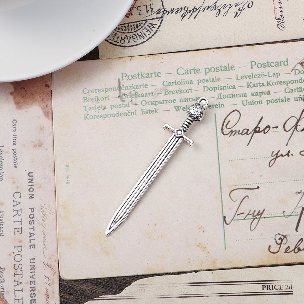 6 sztuk/zestaw antyczne miecze nóż zakładki uroki metalowe zakładki robić książek zawieszki książki klipy markery zapasy rzemieślnicze DIY tworzenia biżuterii