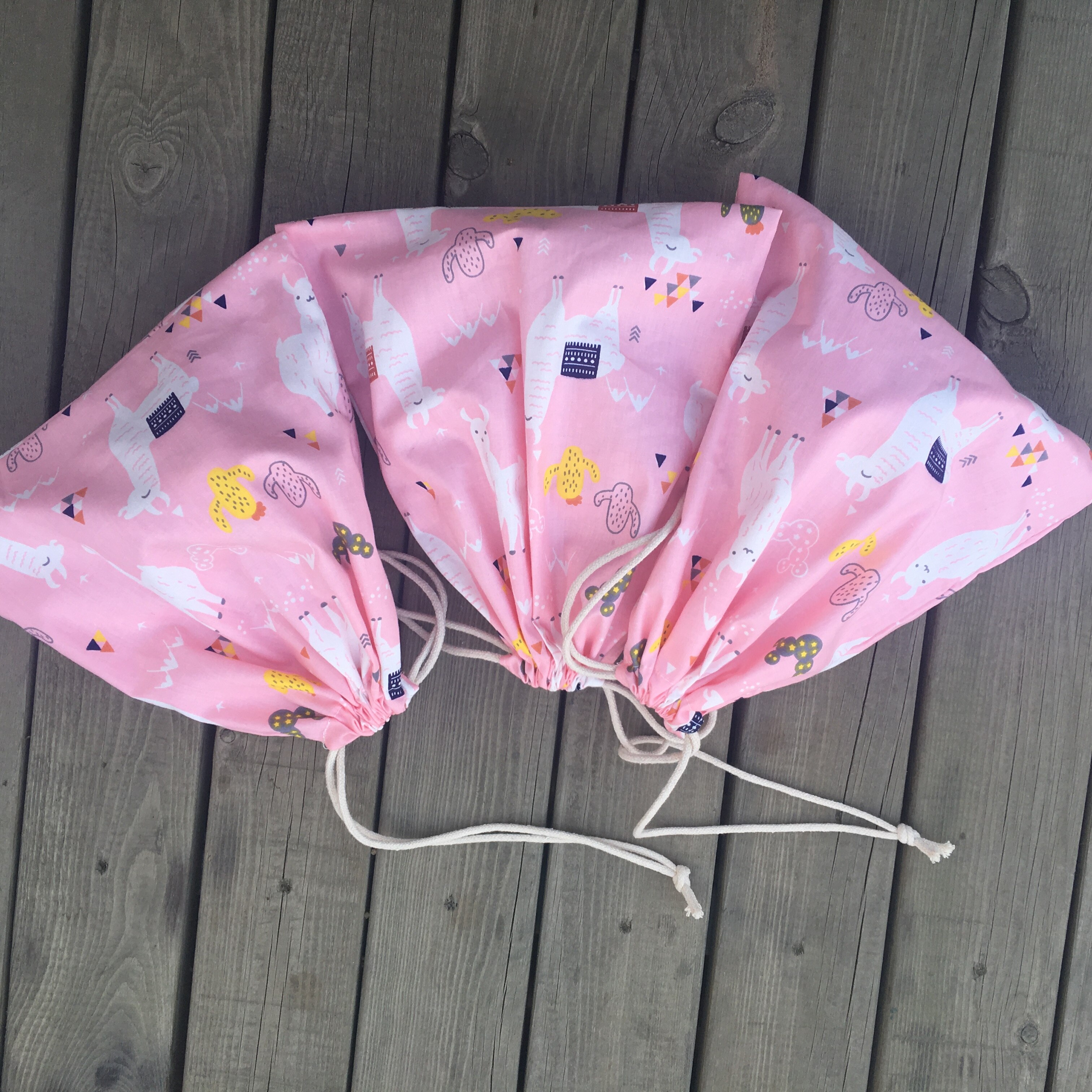 Katoenen keperstof trekkoord multifunctionele tas feesttas cactus dieren alpaca roze basis  yl75