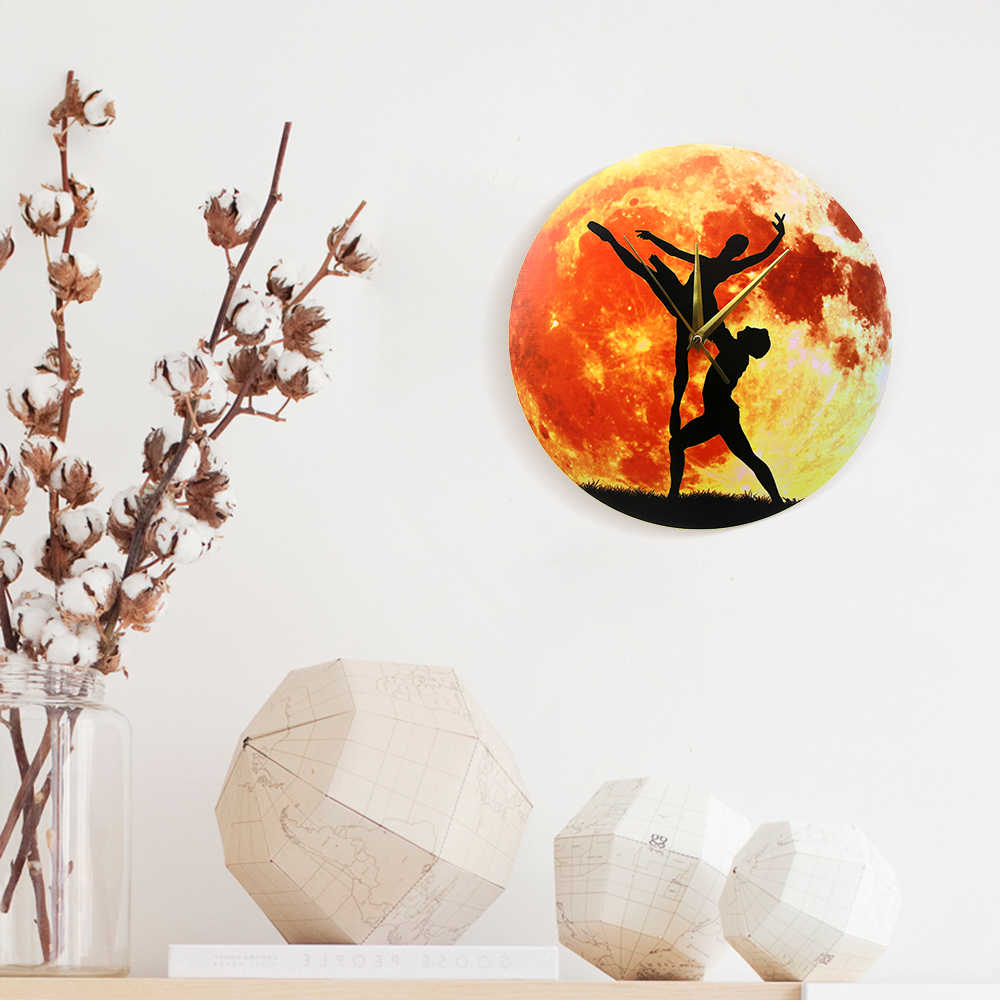 Couple Dancers Modern Wall Clock For Social Dancing Studio Room Ballroom Dance In The Gold Moon Silent Sweep Wall Watch