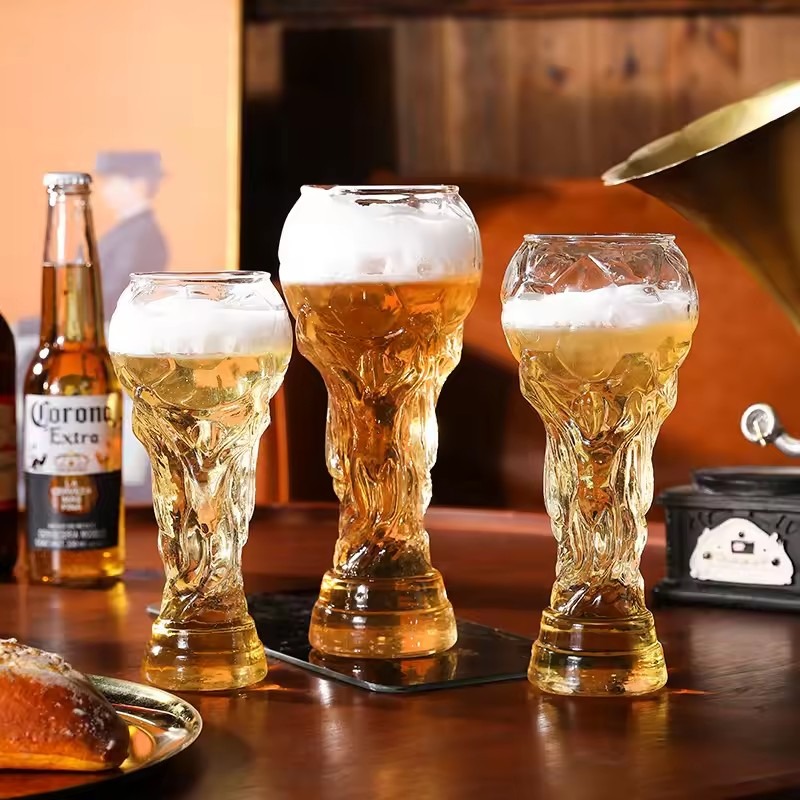 Neuartiges Trophäen Bierglas Kaffeetassen Komfortabler Griff mit Markanter Textur Perfekt für Zuhause Familienfeiern Getränke