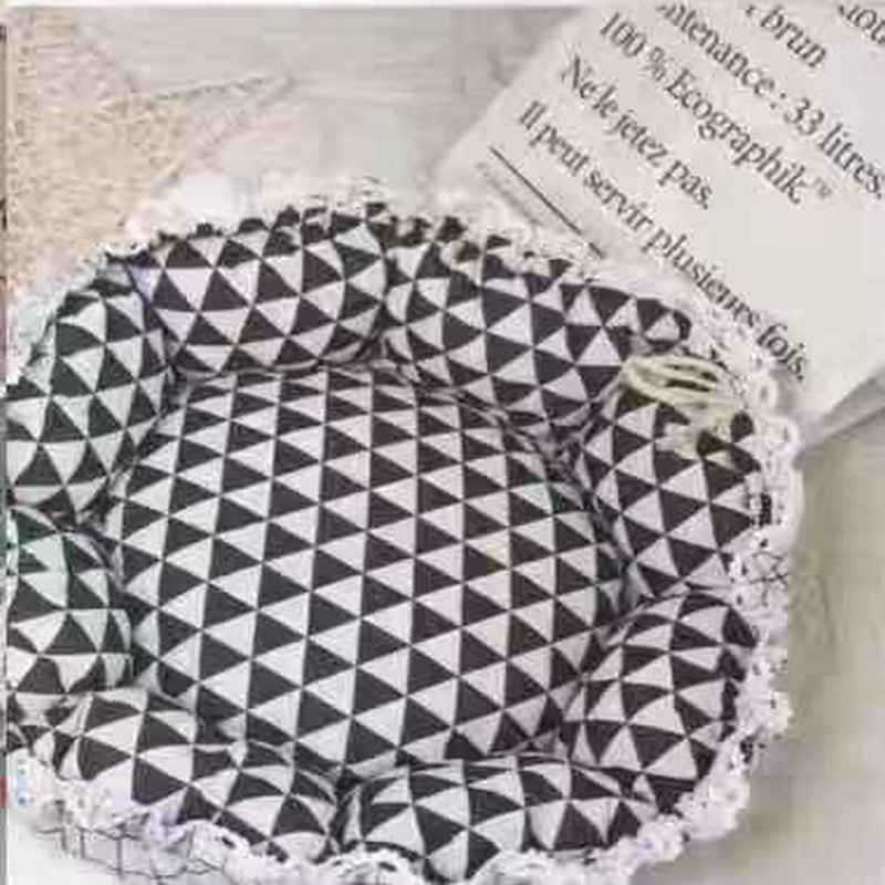 Pet Dog Nest flower Bud Nest Pumpkin Nest Small Dog Kennel Cat Nest Pet Mat Sleep Nest For Cat Teddy Chihuahua Bed: Black  triangle