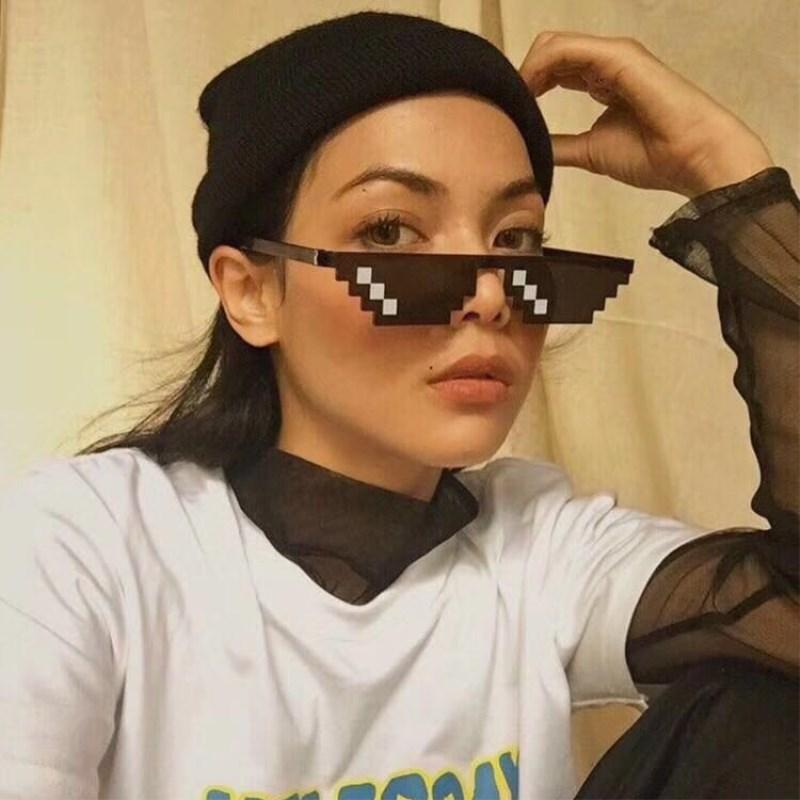 8 bits Thug vida gafas de sol pixelada hombres mujeres gafas de sol de mosaico UV400 gafas Vintage Unisex gafas de juguete