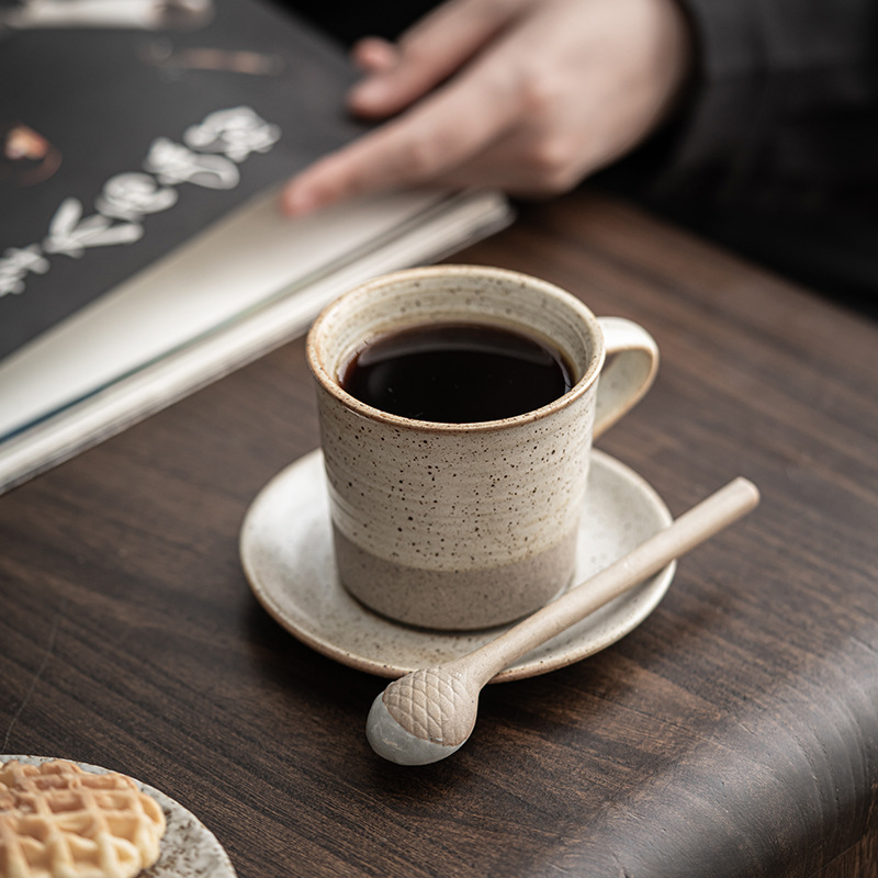 Juego de tazas de café de cerámica, taza creativa hecha a mano, taza de agua de cerámica Simple, juego de platos de tazas de café Retro elaborados a mano