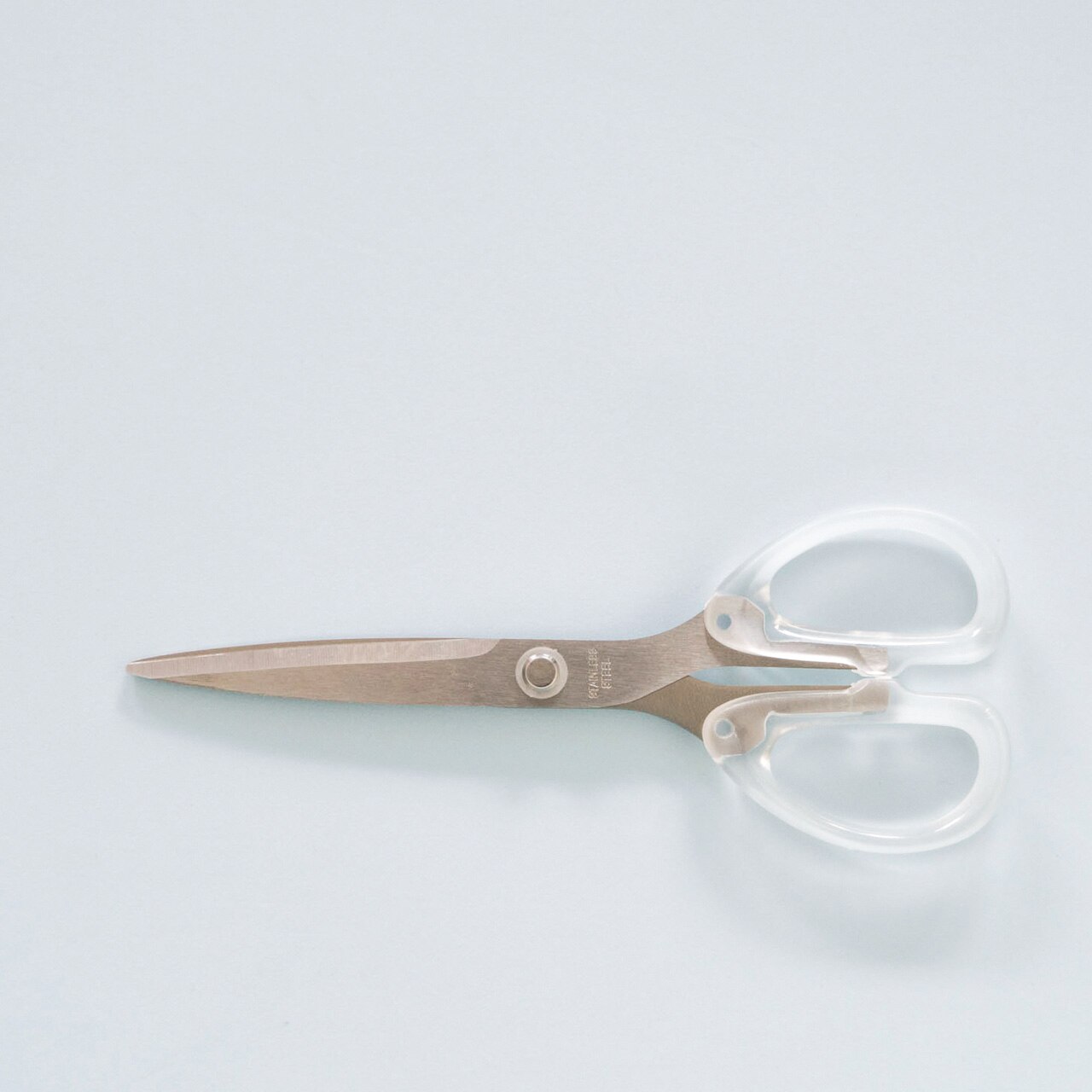 Ciseaux de sécurité en acier inoxydable, élégants, multifonctionnels, portables, bureau, coupe-papier, ciseaux artistiques créatifs pour étudiants: C