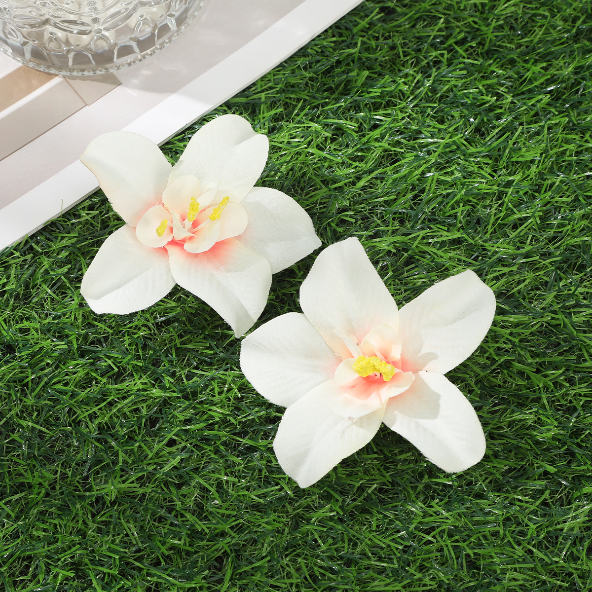 Horquillas de orquídeas simuladas, pinza para el pelo de flor blanca y rosa para mujer, horquilla para foto de playa de viaje de verano, Clip LATERAL, tocados de