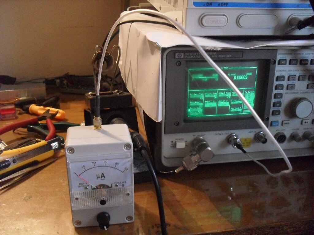100K-1GHz RF Field Strength Meter For Walkie Talkie Antenna Field Strength Radiation Field Intensity
