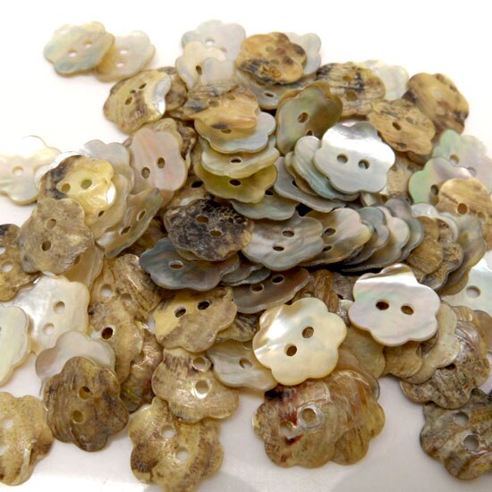 50 Pcs 12mm 2 Holes Mother of Pearl Flower Shell Sewing Buttons Scrapbooking Knopf Bouton DIY Apparel Accessories