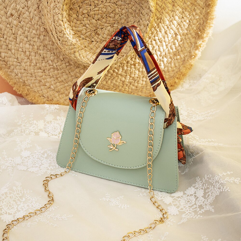Women Large Capacity Bucket Crossbody Bags Style Mini Wide Strap Shoulder Fur Ball Messager Bags Handbag: C-color3