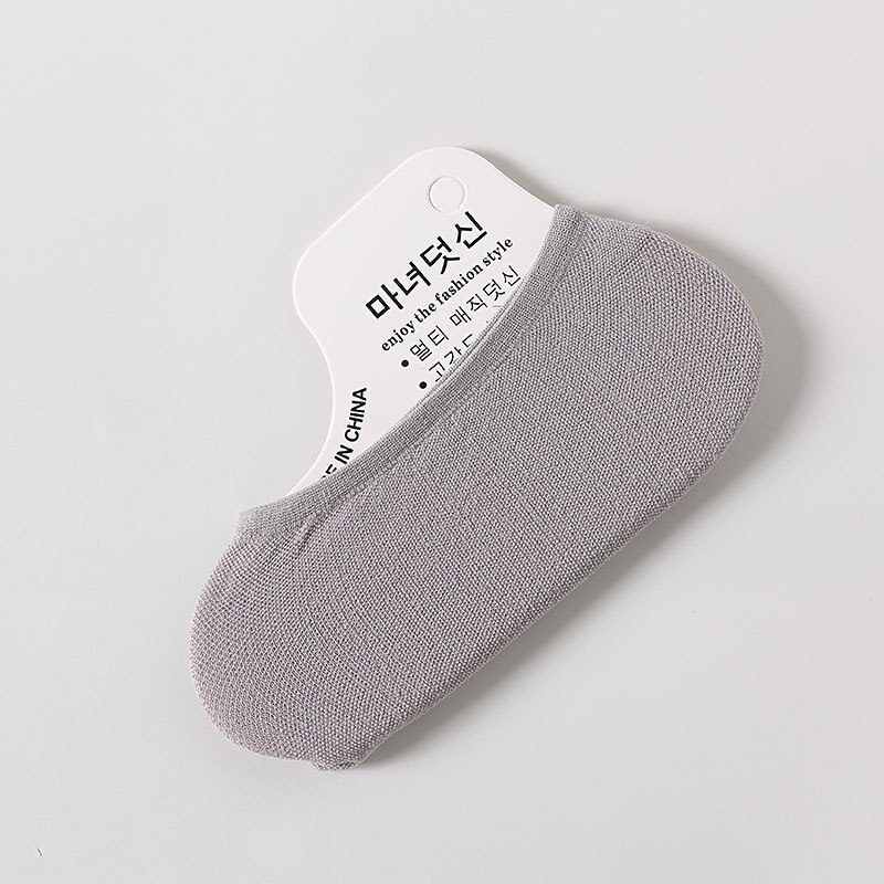 5 paia/lotto calze magiche da donna EU25-39 invisibile bocca bassa calzini da barca proprietà sottile antiscivolo in silicone colore caramella calzini in velluto: D grigio