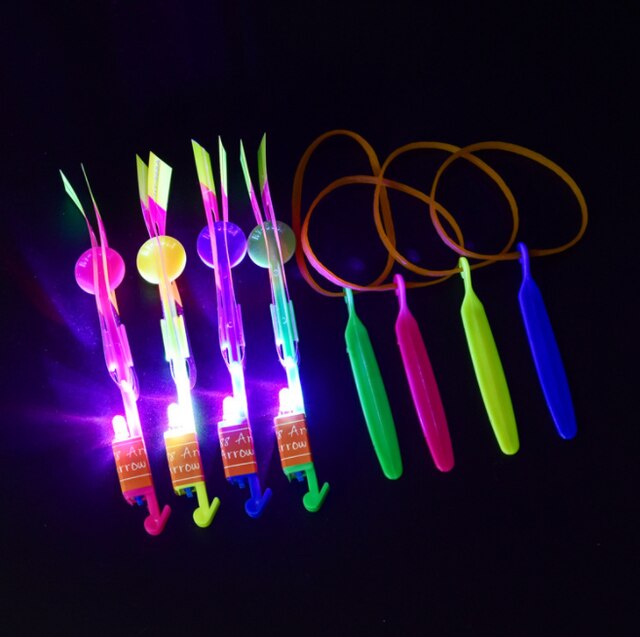 50 Stks/partij Grote Led Licht Speelgoed Pijl Vliegende Speelgoed Party Fun Kids Outdoor Knipperende Speelgoed Fly Arrow Kleur Party Fun -Willekeurige: 100 pcs random color