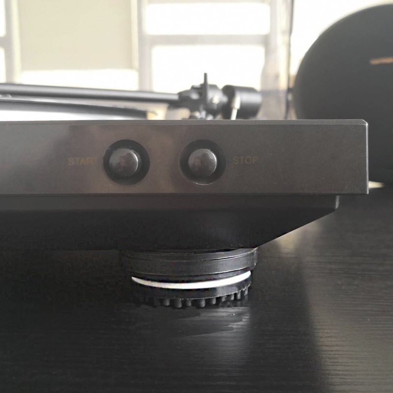 LP Record Stand Foot Slip Proof Soundproof Silica Gel Isolation Turntable Feet Pads Base Mat for Turntable Phonograph 4PCS