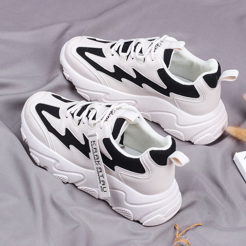 Sneakers skor snörning tenis designers dam skor våren kvinnor fritidsskor chunky vita skor kvinna chaussures femme