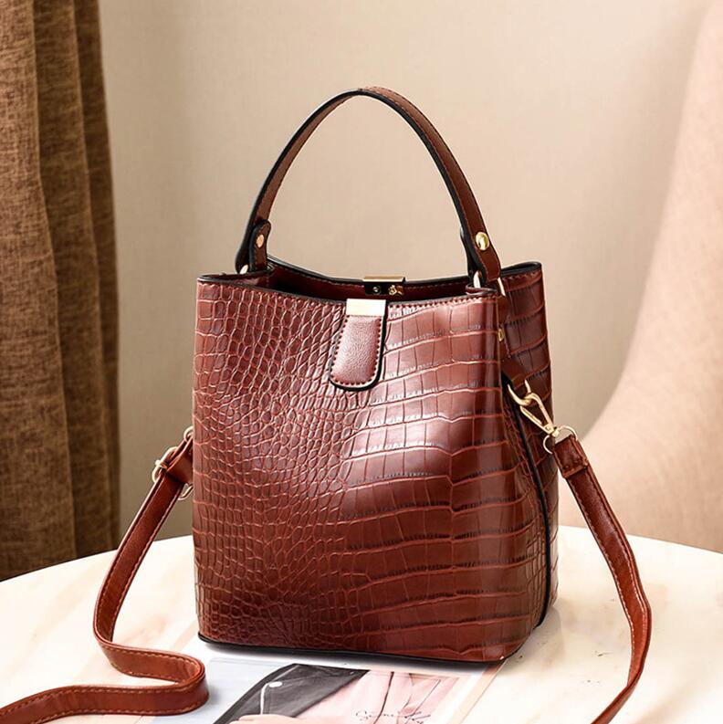 Laamei Solid Handbag Bucket Bags Women Pattern Handbag High Capacity Casual Crocodile Shoulder Messenger Bags Ladies PU Purse: Dark red