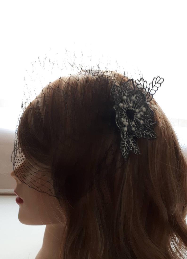 Zwarte hoofdtooi, sluier met bloem, zwarte vogelkooisluier, vrijgezellenfeest, maskerademaskersluier, zwarte fascinator