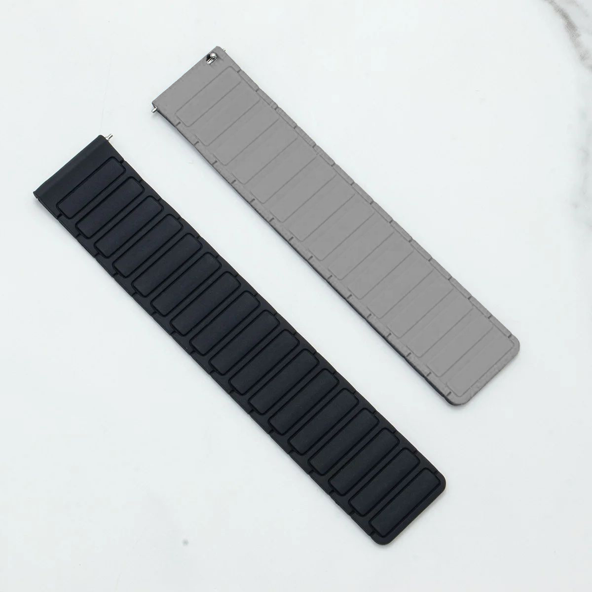 Bratara Magnetica din Silicon 20-22mm pentru Amazfit Bip, Active, GTR, GTS, Cheetah