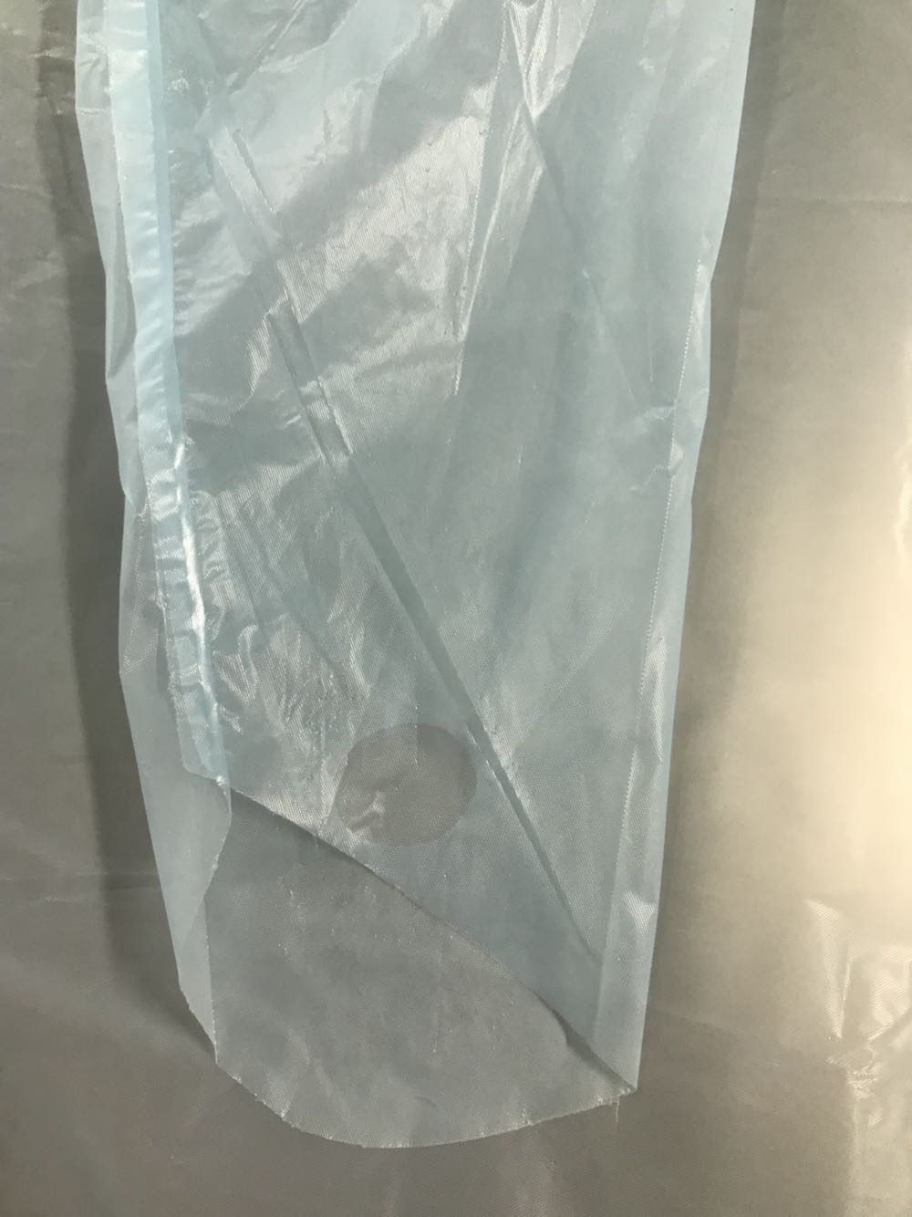 1pc 30g Disposable sleeved apron CPE robe cleaning raincoat isolation protective gown waterproof cloth reverse wearing coverall