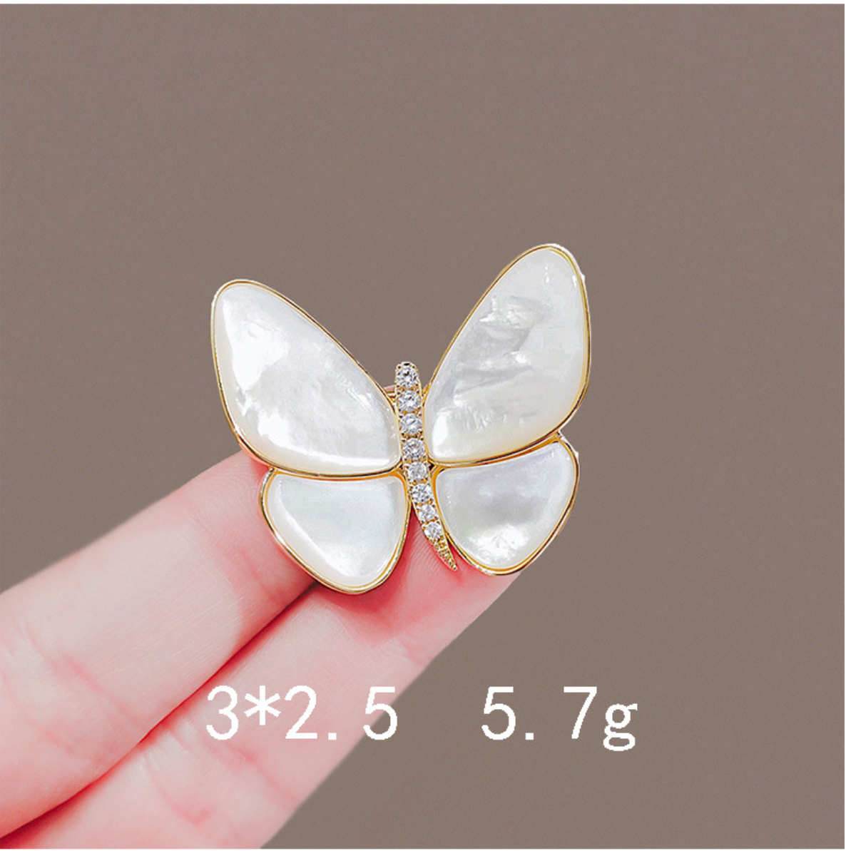 Broches de diamantes de imitación de mariposa y perlas a la para mujer, alfileres de ropa fijos de Metal elegantes, joyería diaria de alta gama al por mayor: Color amarillo claro
