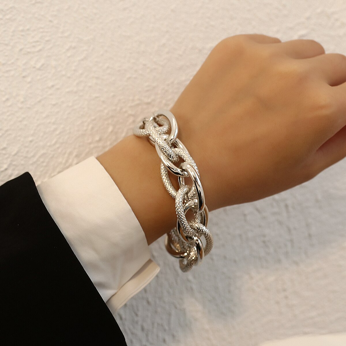 Amorcome Neue Punk Kubanischen Verknüpfung Frauen Männer Armbinde Klassische Verdrehte klobig Kette Armbänder Legierung Metall Armbinde Paar Schmuck