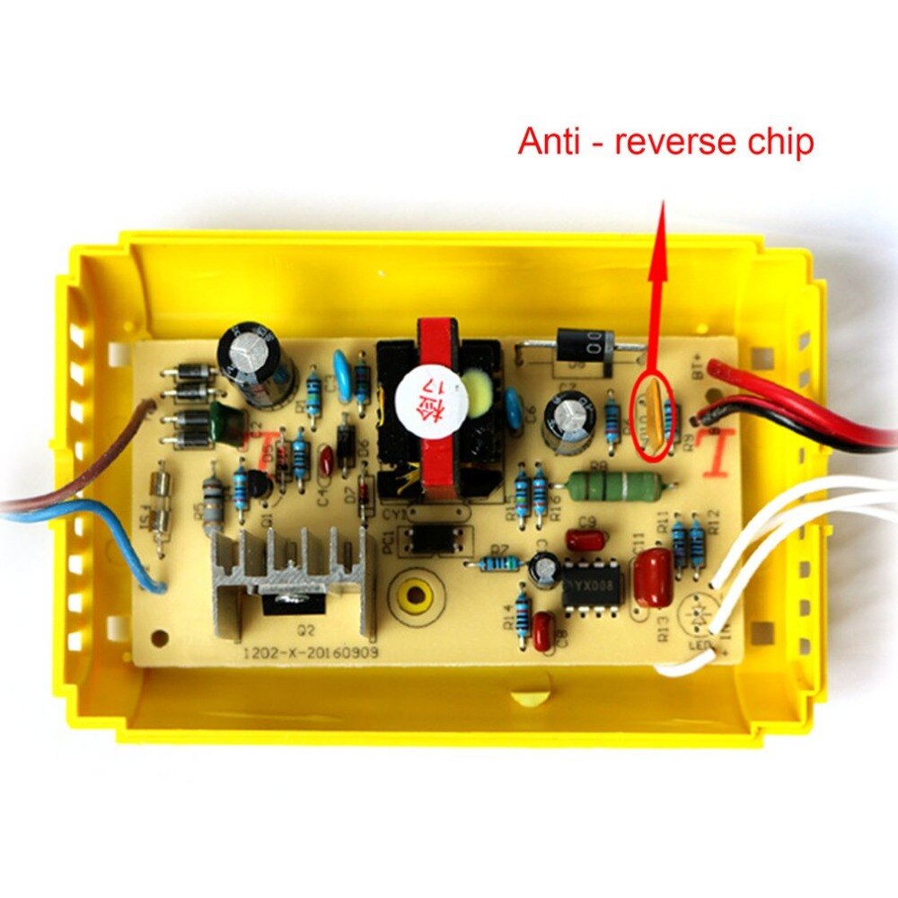 Mini Styling Portable 12V 2A Car Battery Charger Adapter Power Supply Motorcycle Auto Smart Battery Charger LED Display