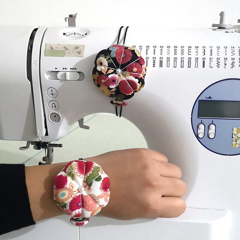 En forma de aguja Pin calabaza pelota cojín acerico de pulsera de la correa de muñeca de punto de costura coser perno alfombra de costura para manualidades DIY suministros