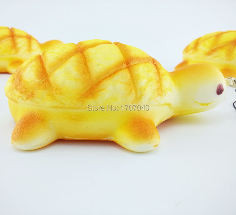 Jumbo 13 cm kawaii zachte geel schildpad broodje squishy turtles collectibles brood voedsel toys 1 stks