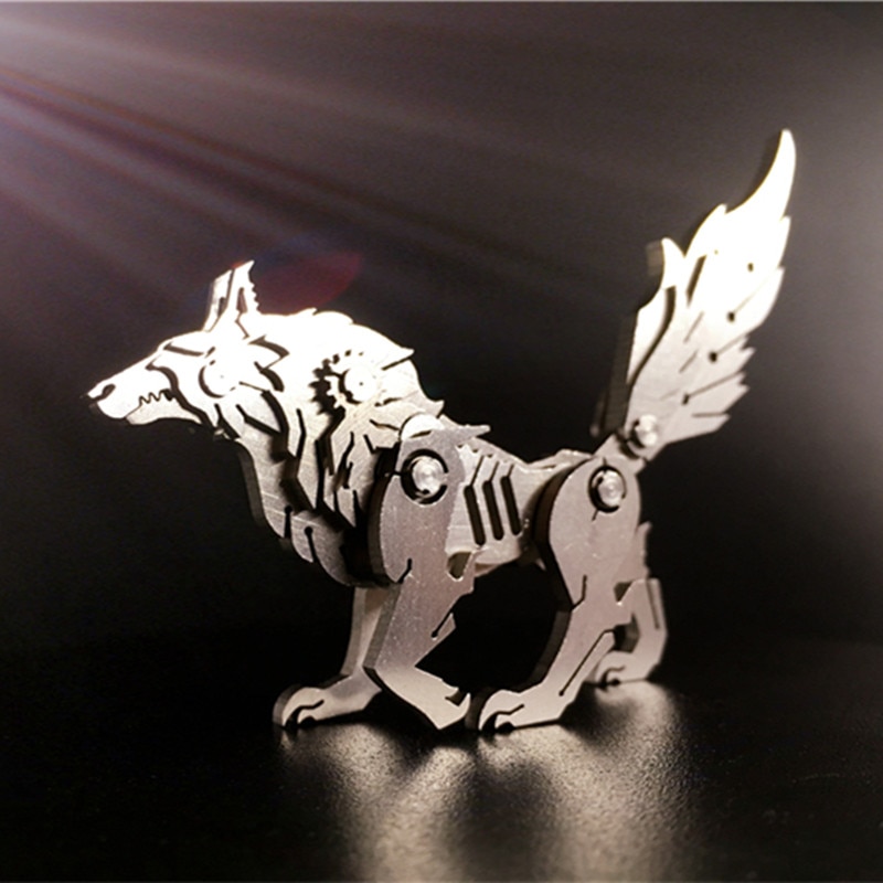 Modern Abstract Metal Wolf Statue Ornaments Home Decoration Accessories Geometric Metal Wolf Sculpture