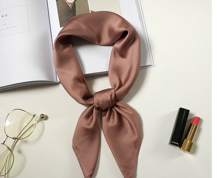 Dames zijden sjaal kleur groen bedrukt bandana dames vierkante sjaals zachte tassen sjaal: Kameel