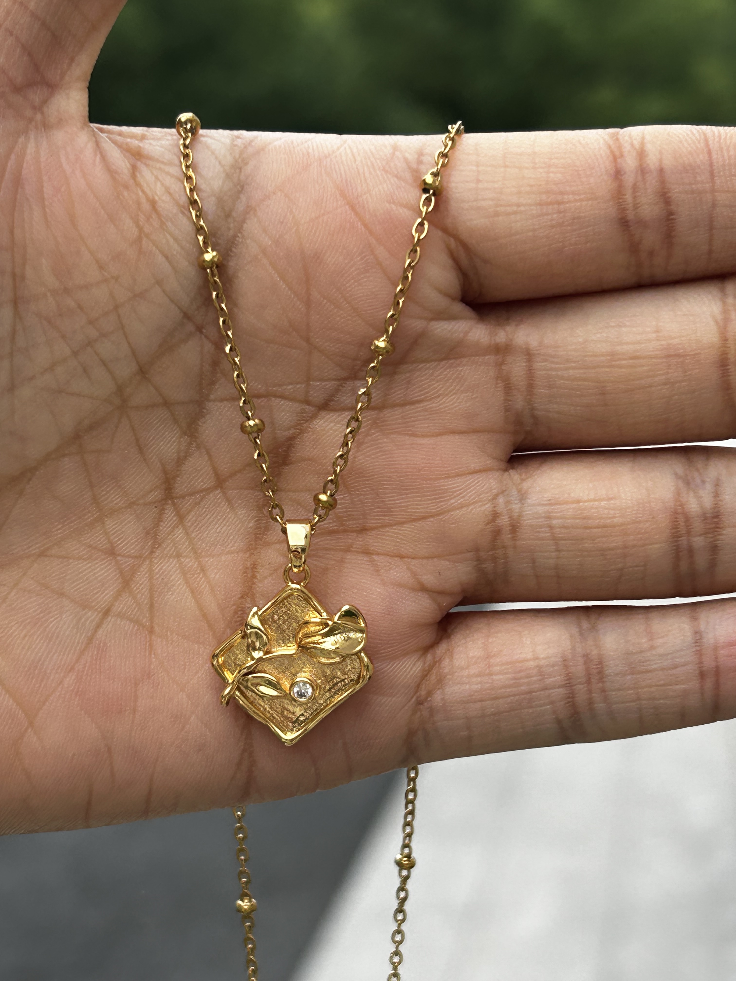 Gargantilla de rosa con diamantes de imitación para mujer, Collar de amanecer de circón brillante, Collar de Color dorado, joyería de ojos malvados, accesorios Y2k,: Rojo óxido