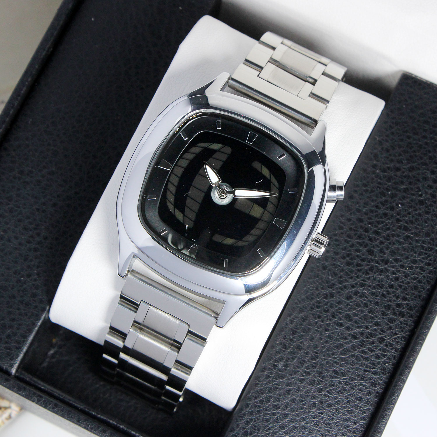 The Millennium Retro Style Men's Watch Quartz Watch 30m Waterproof Stainless WristWatch for Men Y2K: Pink