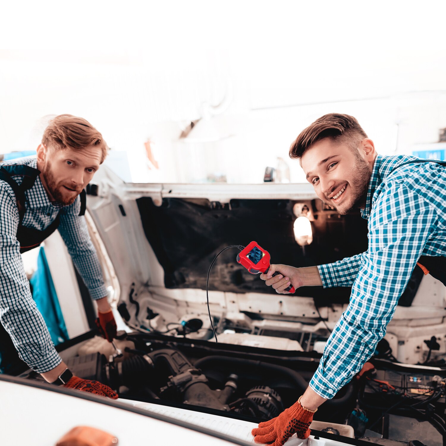 Industrial Endoscope 2.4 Inch Screen Inspection Camera 5.5mm Handheld Endoscope Waterproof Borescope