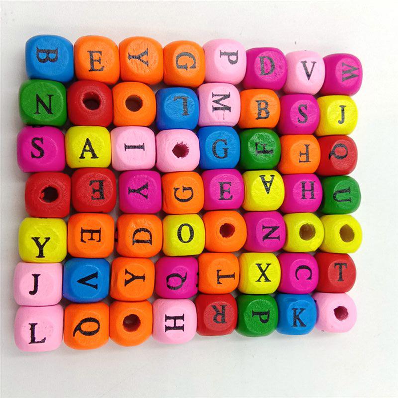 Perles en bois avec lettres de l&#39;alphabet, cubes d&#39;espacement de 10mm, artisanat de bricolage pour la fabrication de bracelets et de colliers, 100 pièces