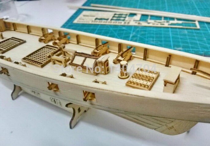 Nidale Model Hobby Zeilboot Model Kit: Harvey 1847 Westerse Houten Model & Gratis 2 Pcs Houten Vaten