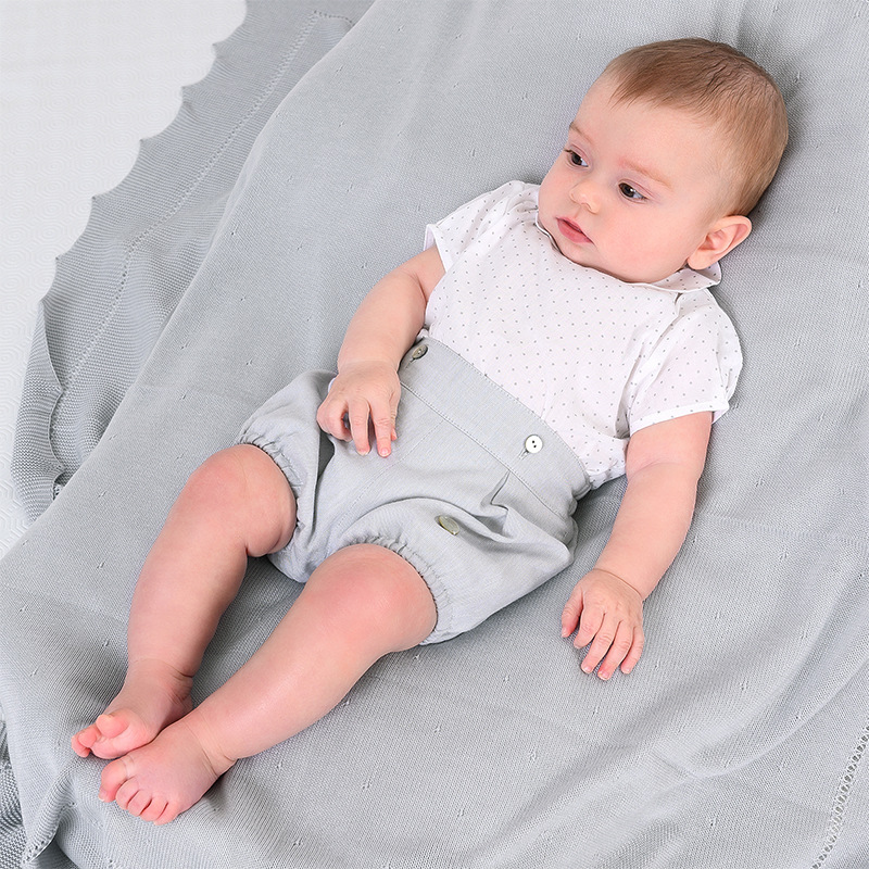 impostato di vestiti da ragazzo spagnolo camicie a maniche corte per bambini pantaloncini grigi abiti per feste di compleanno per bambini boutique per bambini abbigliamento spagna