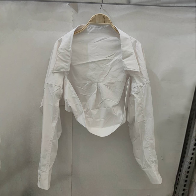 Camiseta blanca informal Irregular TWOTWINSTYLE para mujer, Blusa de manga larga con cuello de solapa, ropa de de verano para mujer, novedad