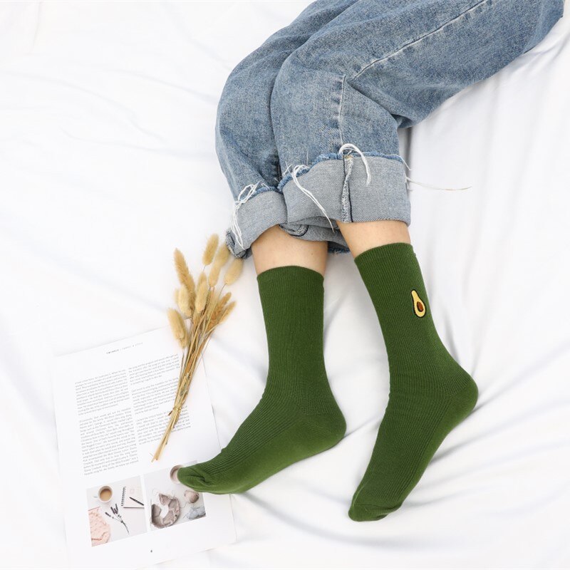 Mignon dessin animé fruits impression avocat banane cerise pêche filles Kawaii chaussettes meias coréen Harajuku broderie Pile tas chaussettes drôles