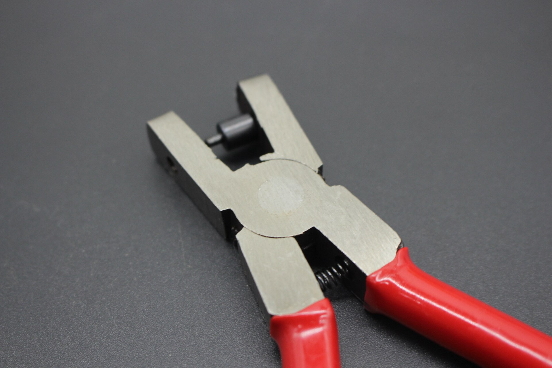 Sewing for Leather and Heavy-Duty Fabrics with Sewing Needles Hole Punch Belt Punch Pvc Card 2mm