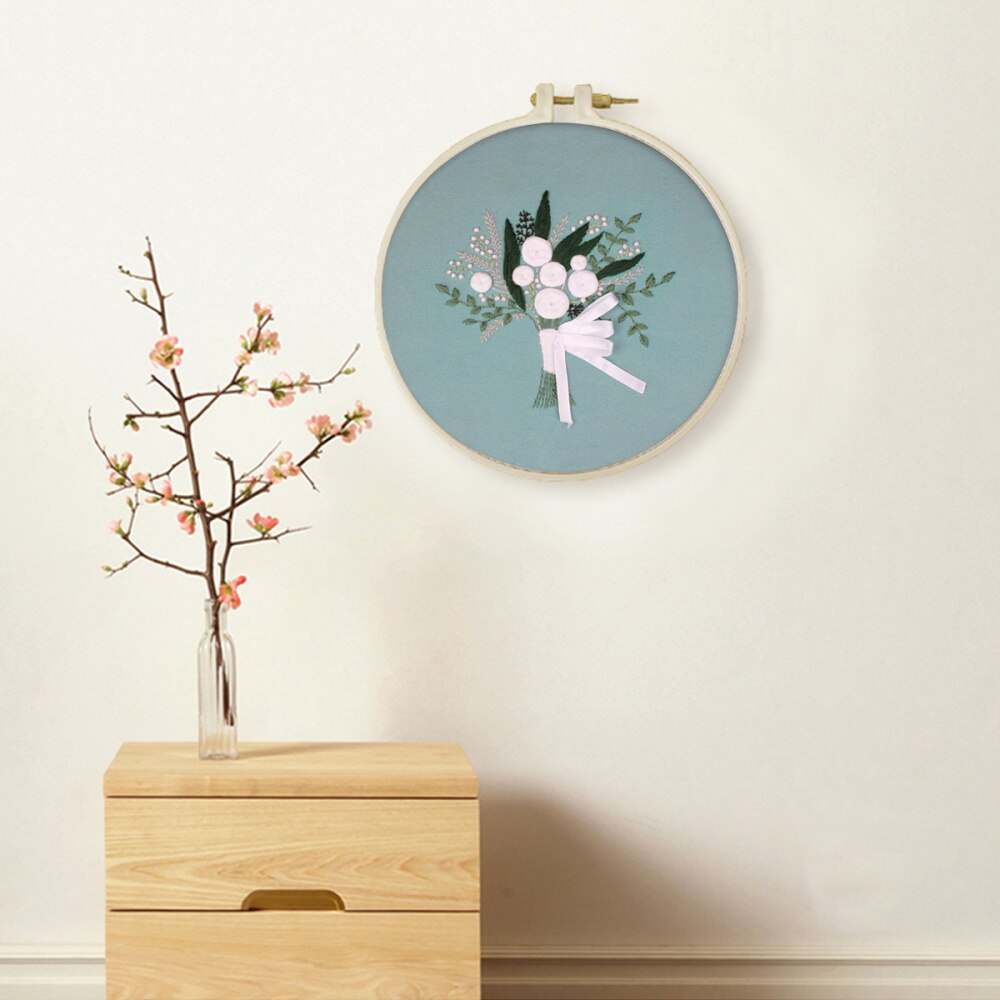 1 Pack Embroidery Accessories Kit Bouquet Flower Style DIY Cross Stitch Set Cloth Needles Thread Accessories Embroidery Art Craf