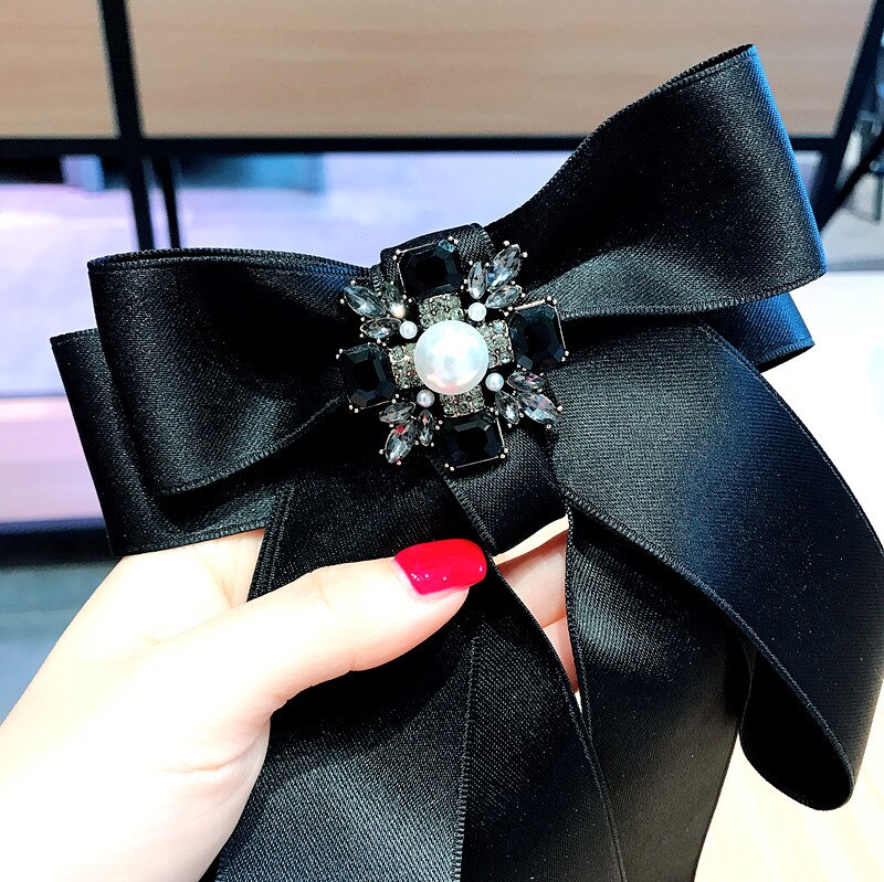 Korean High-end Black Rhinestone Bow Brooch Jewelry Luxury Exaggerated Large Neckpin Bowtie Brooches for Women Accessories