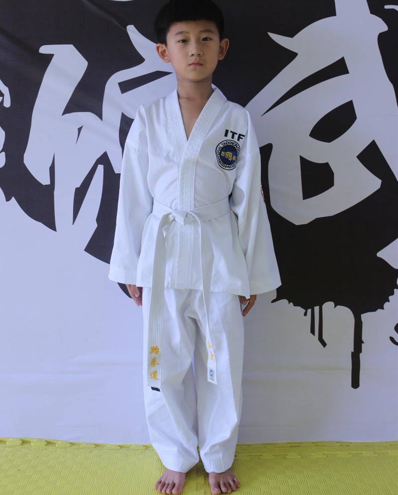 Behagelig itf taekwondo uniform hvid taekwondo dobok udsøgt broderi taekwondo dragt til børn voksen