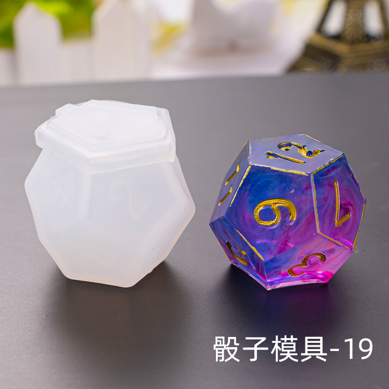 1PC DIY 3D Dice Series of Jewelry Making Tools Number Gamer Tools Silicone UV Resin Jewelry Molds: Type 19