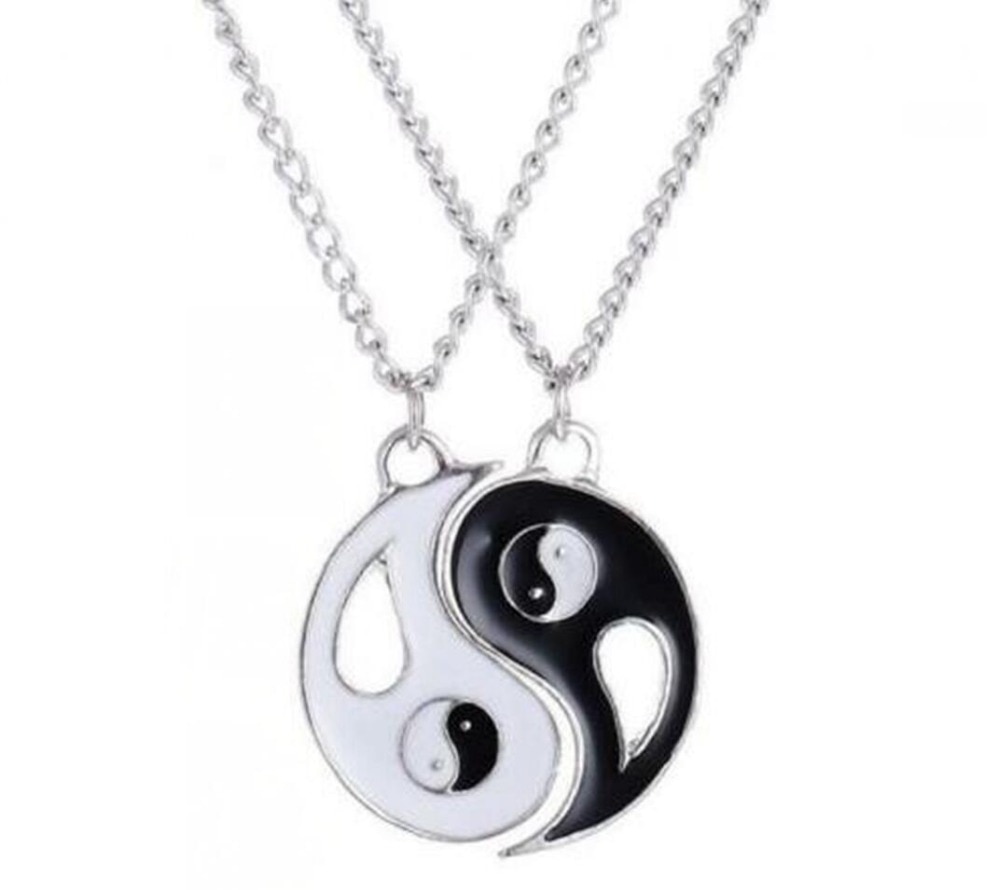 1PCS Dell'annata di Modo Yin Yang Collane In Pelle 2 Pendenti Con Gemme E Perle Best Amico Amanti YING YANG Collana Set paio di Regali di Festa