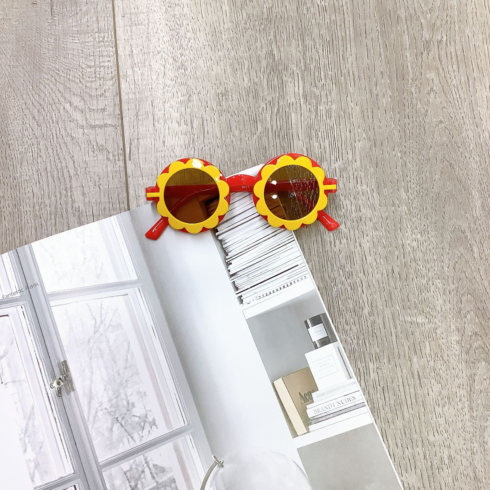 Gafas de sol con forma de flores para niño y niña, lentes de sol redondas a la , Vintage, protección UV, clásicas, 2022: Rojo