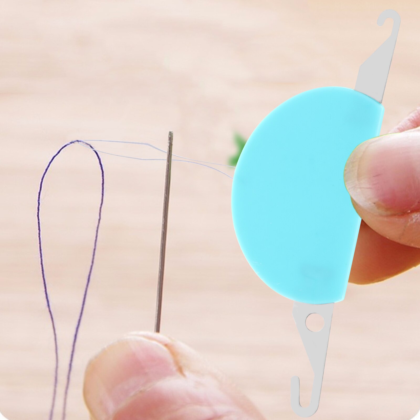 2Pcs Cross Stitch Embroidery Wire Loop Needle Threader Hand Machine Sewing Tool