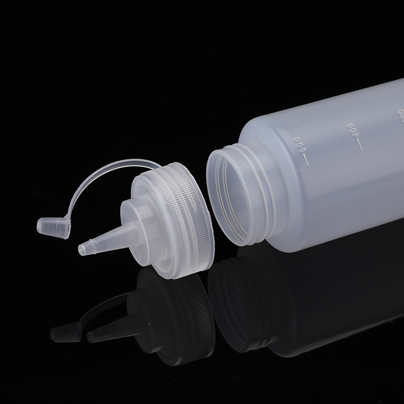 500ML Plastic Puntige Mond Knijptype Sausfles Gemaakt Milieuvriendelijke Materialen Schone Stofdichte Kruidenflessen