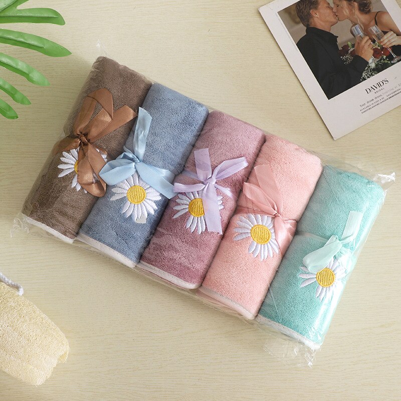 T041A nice Absorbent coral fleece Embroidered daisy letter hotel bath towels hand towels face towel